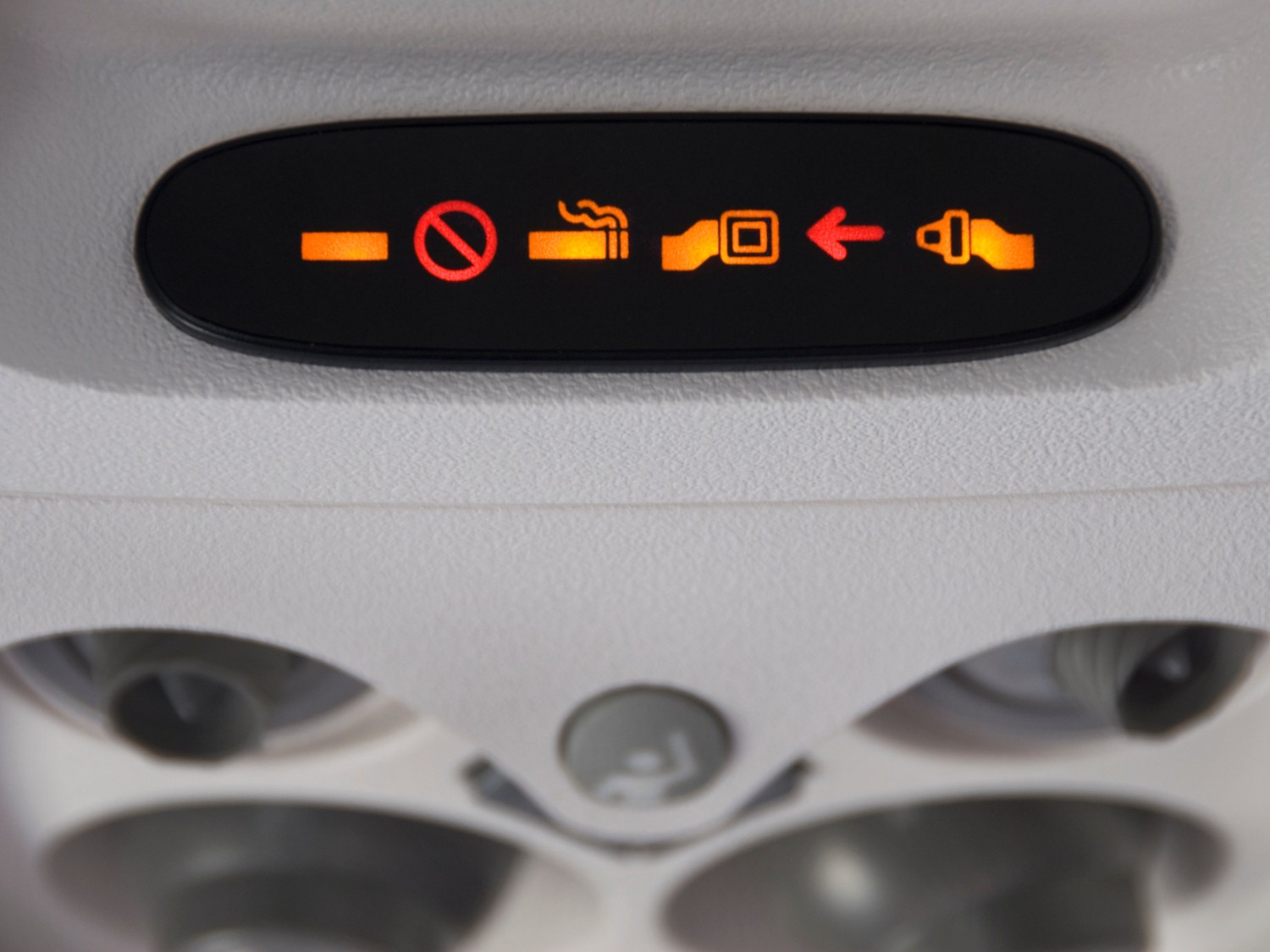 dây an toàn (seat belt) trên máy bay