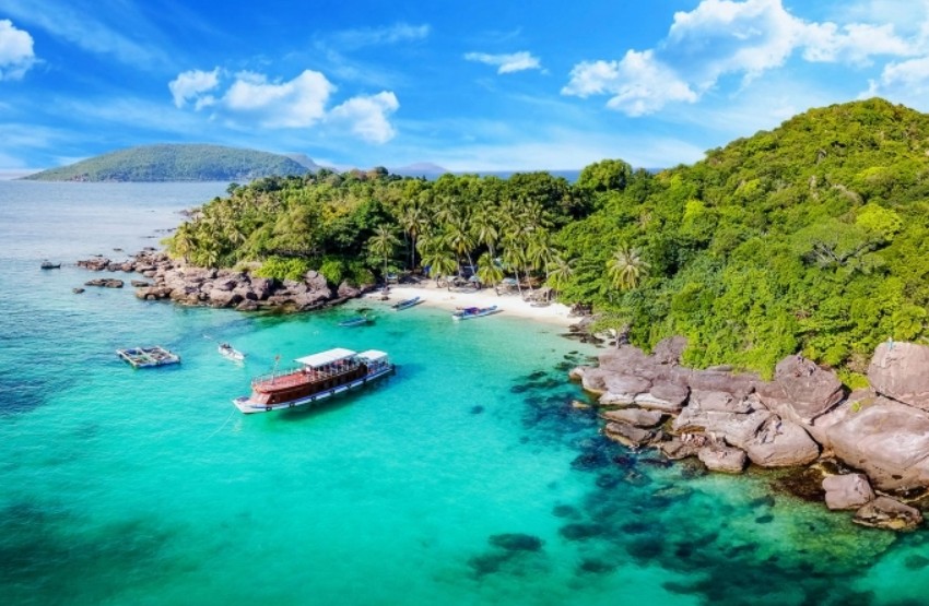 10 địa điểm không thể bỏ qua khi du lịch Côn Đảo